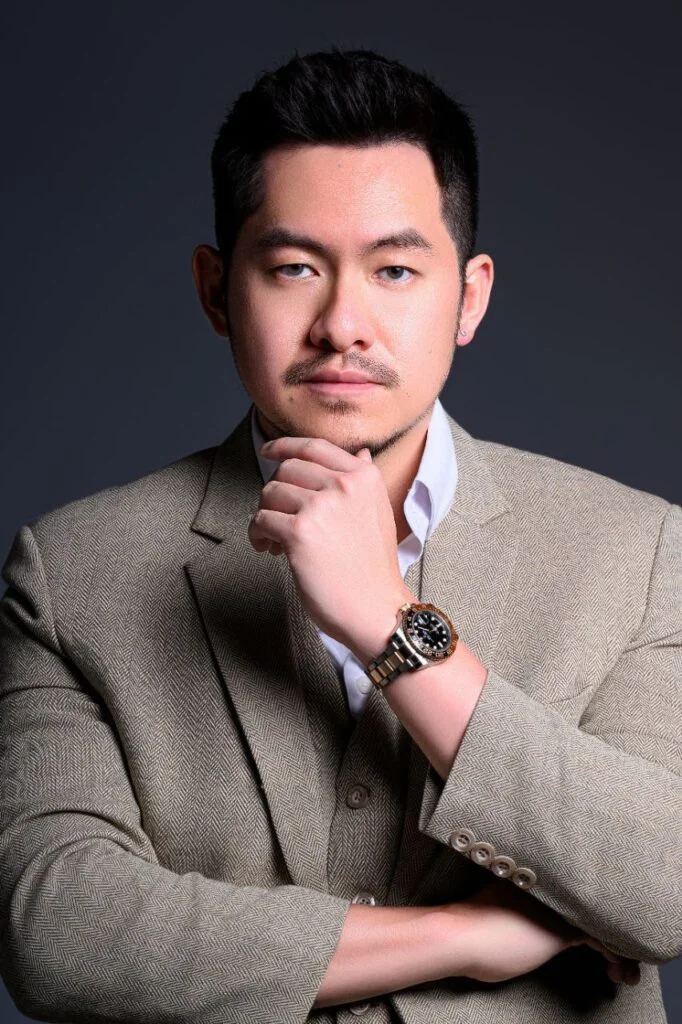 Jonathan Low