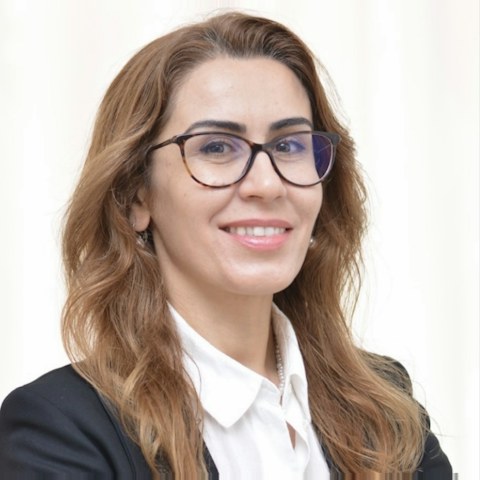 Emine Yilmaz Bütün